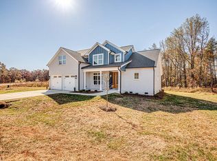 5115 Logos Dr, Stokesdale, NC 27357