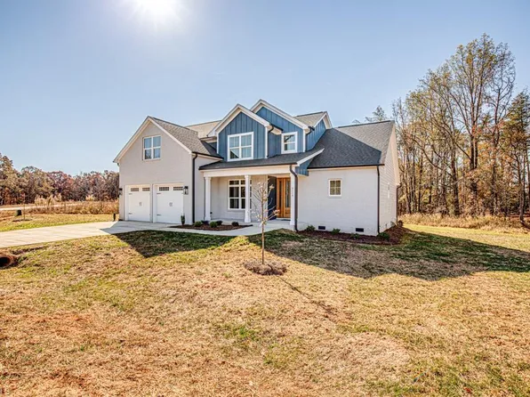 5115 Logos Dr, Stokesdale, NC 27357