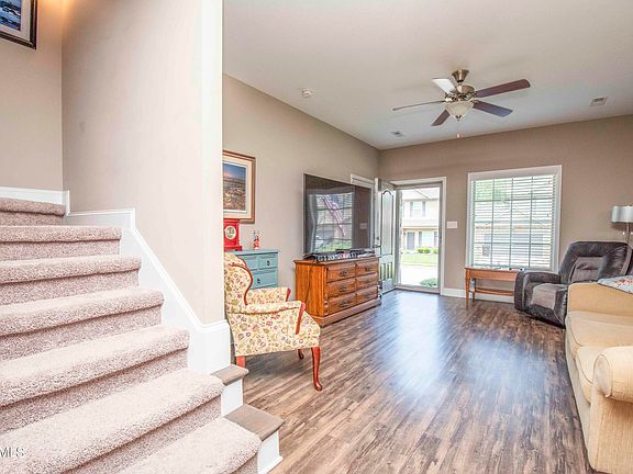 5th image of 1517 Silver Spur Ln