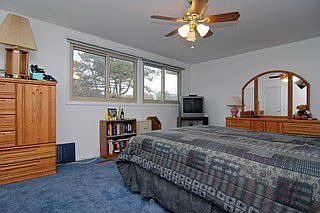 3rd image of 830 Highland Pl