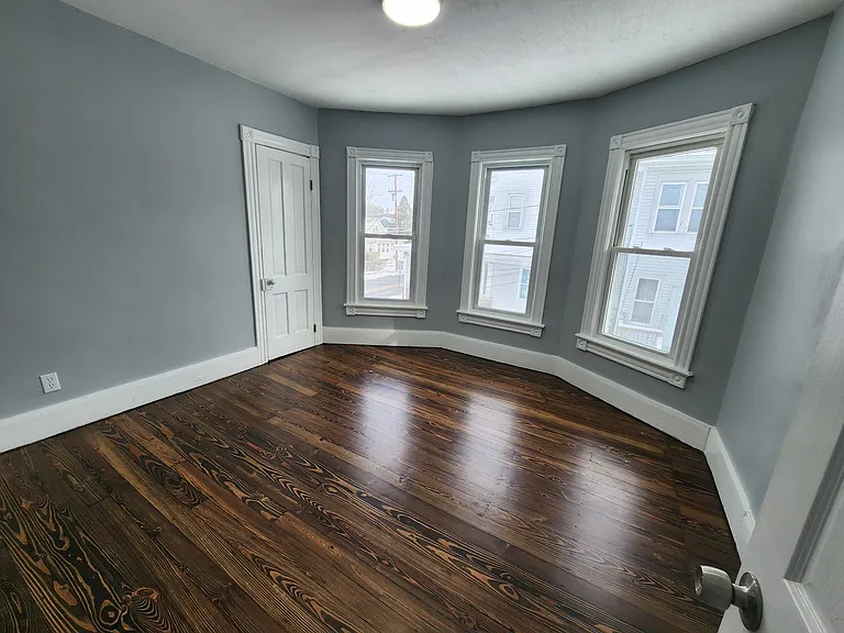 123 Ridgeway St — Photo 5