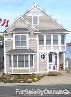 Front view of home
