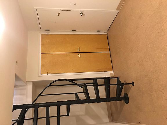 2nd image of 3127 30th St APT 1B