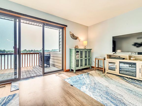 5th image of 101 19th St Unit 501