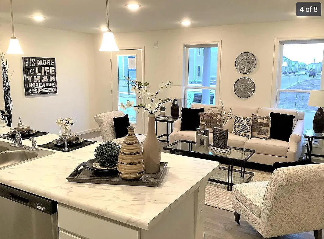 3 bed, 2.5 bath, 1440 sqft, $2,800 — Photo 4