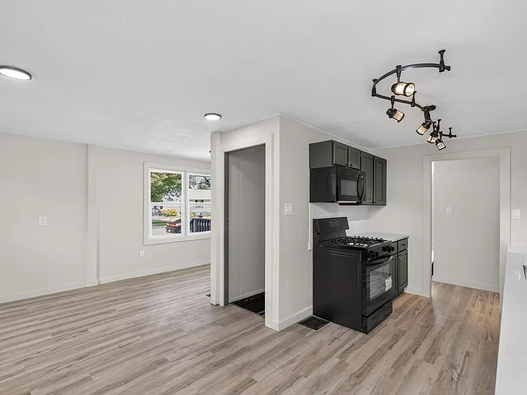 2510 Normandy Dr — Photo 7