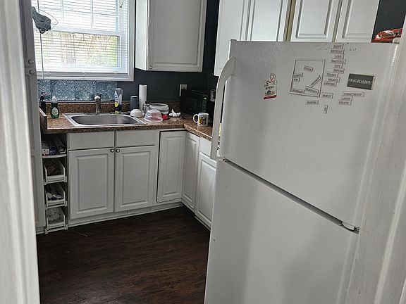 5th image of 1464 Schuyler Rd #1