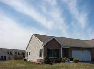 64 Creek Bank Dr, Mechanicsburg, PA 17050