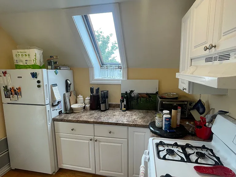 33 Belmont St #3 — Photo 7