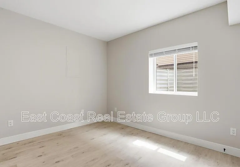 530 N 3rd St #B — Photo 14
