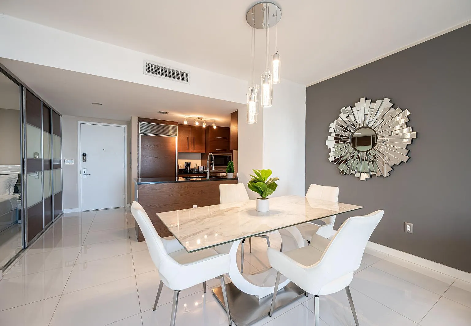 2 bed, 1459 sqft, $4,900 — Photo 3