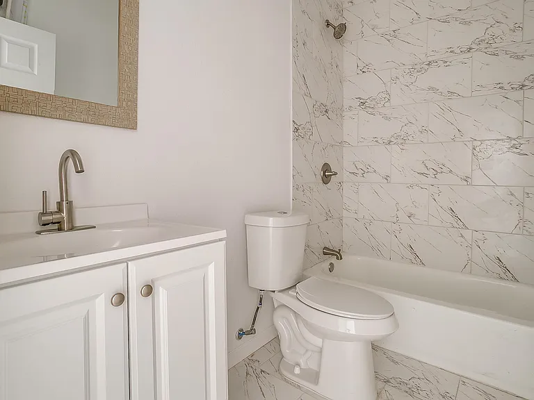 2722 E Vickery Blvd #4 — Photo 7