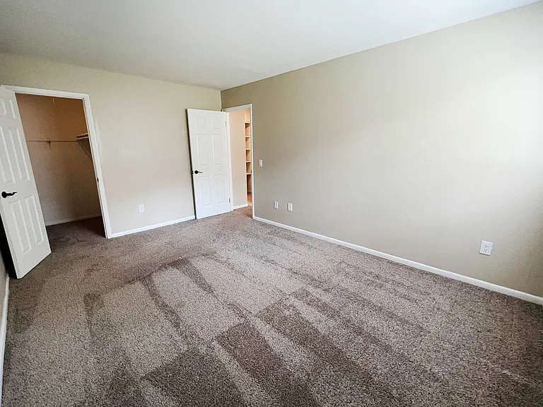 Sharondale Woods Apartments — Photo 62