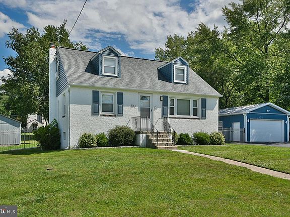 2nd image of 541 Highland Ave