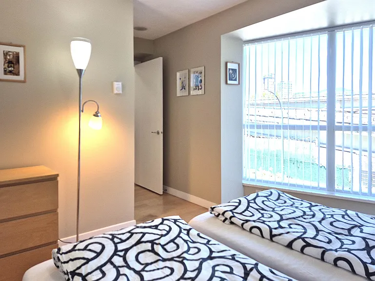 150 Prior St — Photo 11