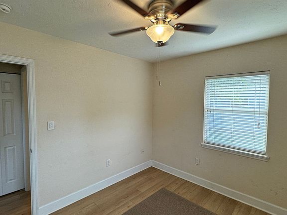 5th image of 2755 S East Ave