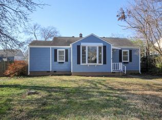 450 Melbourne Ct, Charlotte, NC 28209