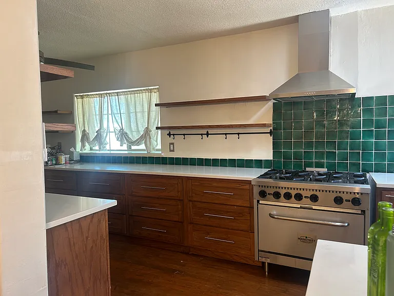 10604 Sparks Cir — Photo 10