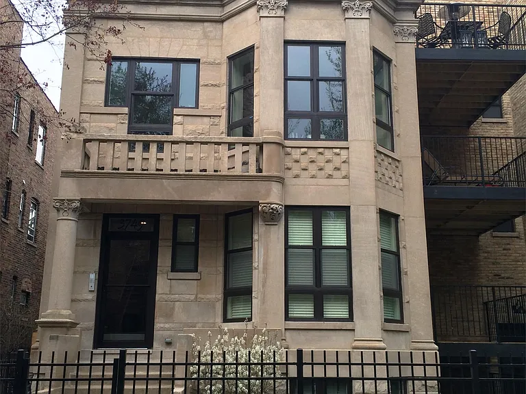 3749 N Sheffield Ave #4 — Photo 2