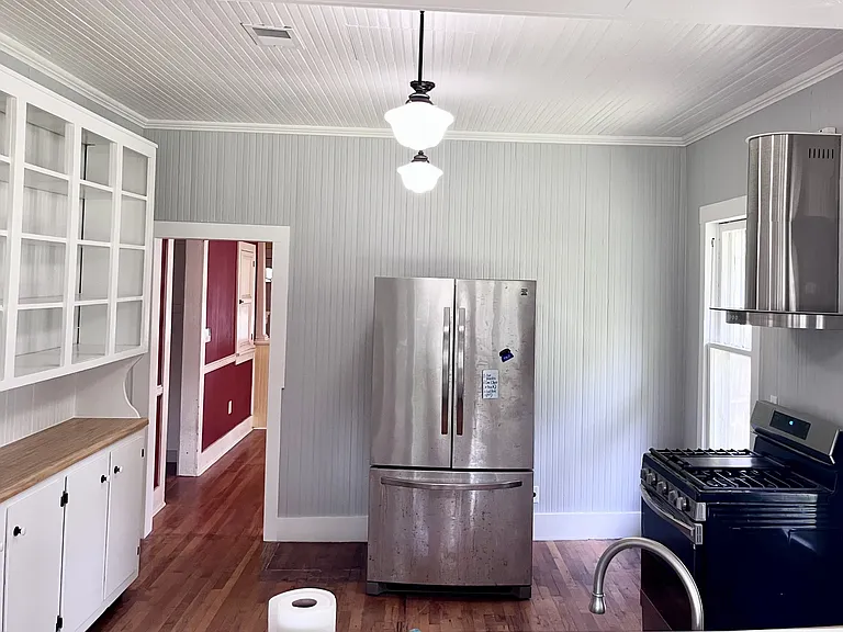 208 Donaldson St — Photo 5