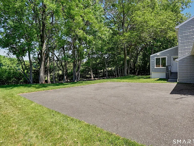 145 Casmir Dr — Photo 33