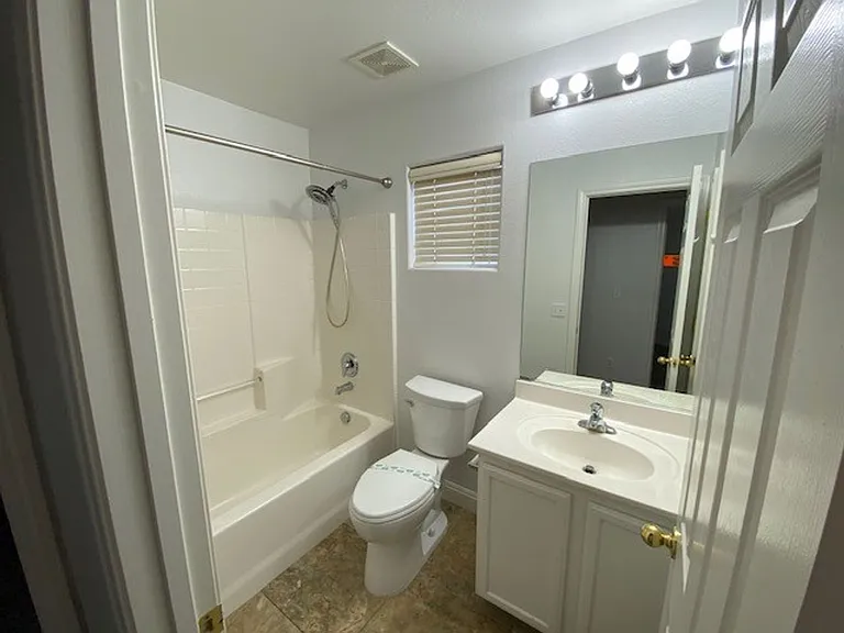 8065 Caspian Moon Dr — Photo 11