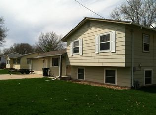 139 Oak Ridge Rd, Waterloo, IA 50702