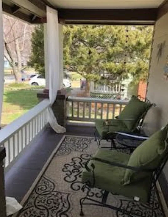 2 bed, 934 sqft, $1,700 — Photo 2
