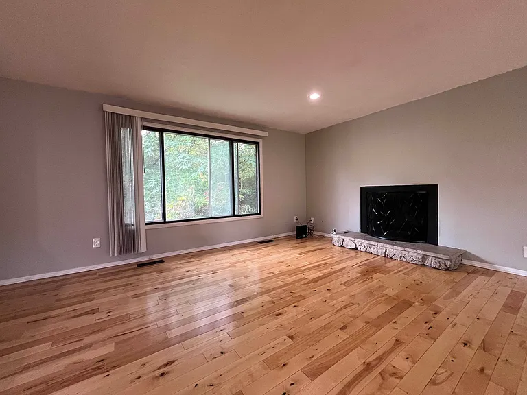 2772 SE Van Water St — Photo 5