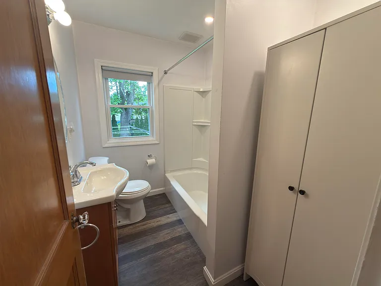 573 Spruce St — Photo 17
