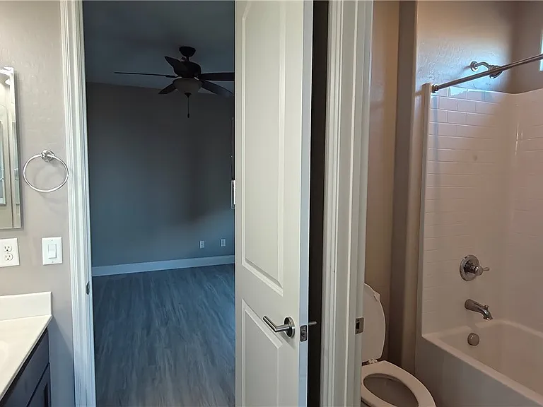 2868 Josephine Dr — Photo 38