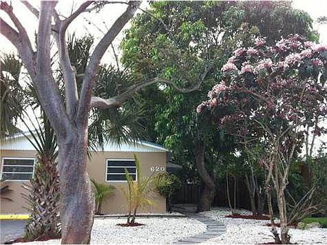 1st image of 620 SW 10th St