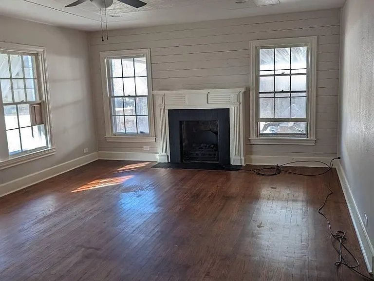 1402 S Donnybrook Ave — Photo 13