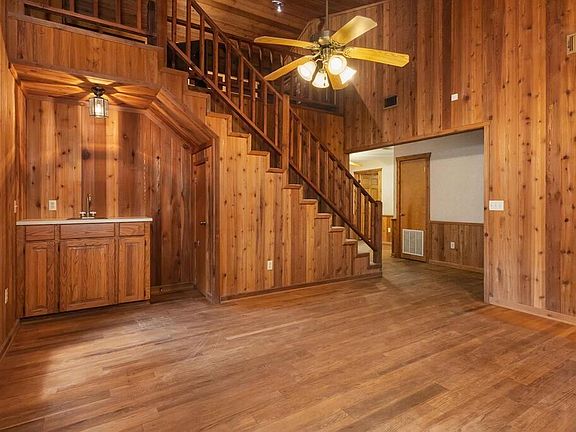 5th image of 1604 Southwood Dr