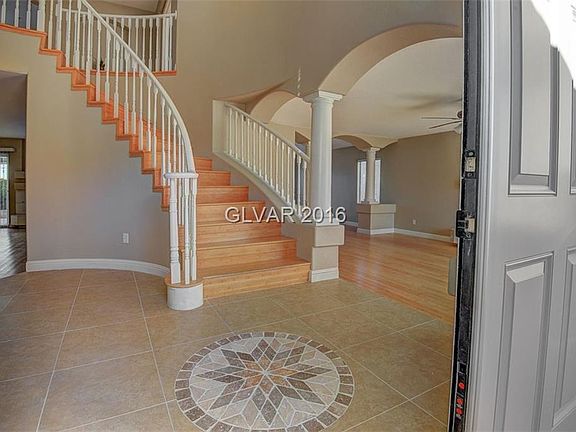2nd image of 8904 Sailplane Ave