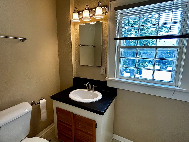 731 Jenkins Ave #B — Photo 12