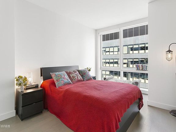 4th image of 4212 28th St APT 28H