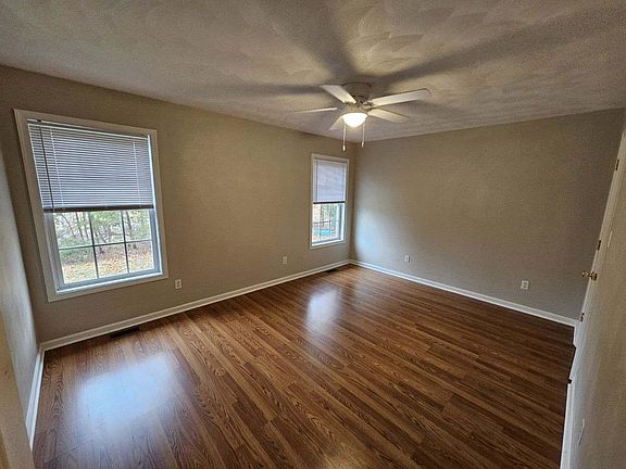4th image of 2939 Hickory Cove Ln #2939