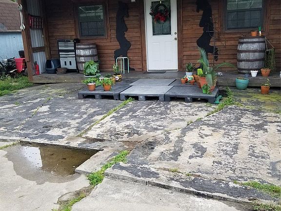 2nd image of 904 11th St