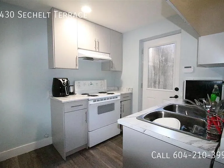 3430 Sechelt Ter — Photo 6