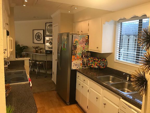2nd image of 2504 Riverfront Dr APT 1