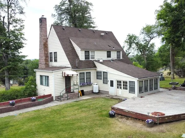 420 W Pettibone Ave, Hines, OR 97738