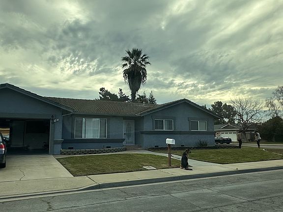 3rd image of 660 Hillsdale Dr