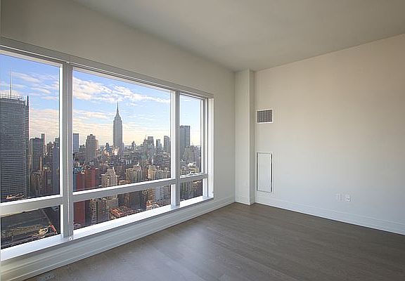3rd image of 555 10th Ave APT 27M
