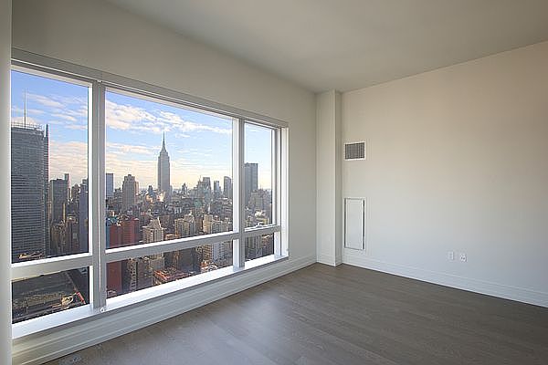 1st image of 555 10th Ave APT 44G