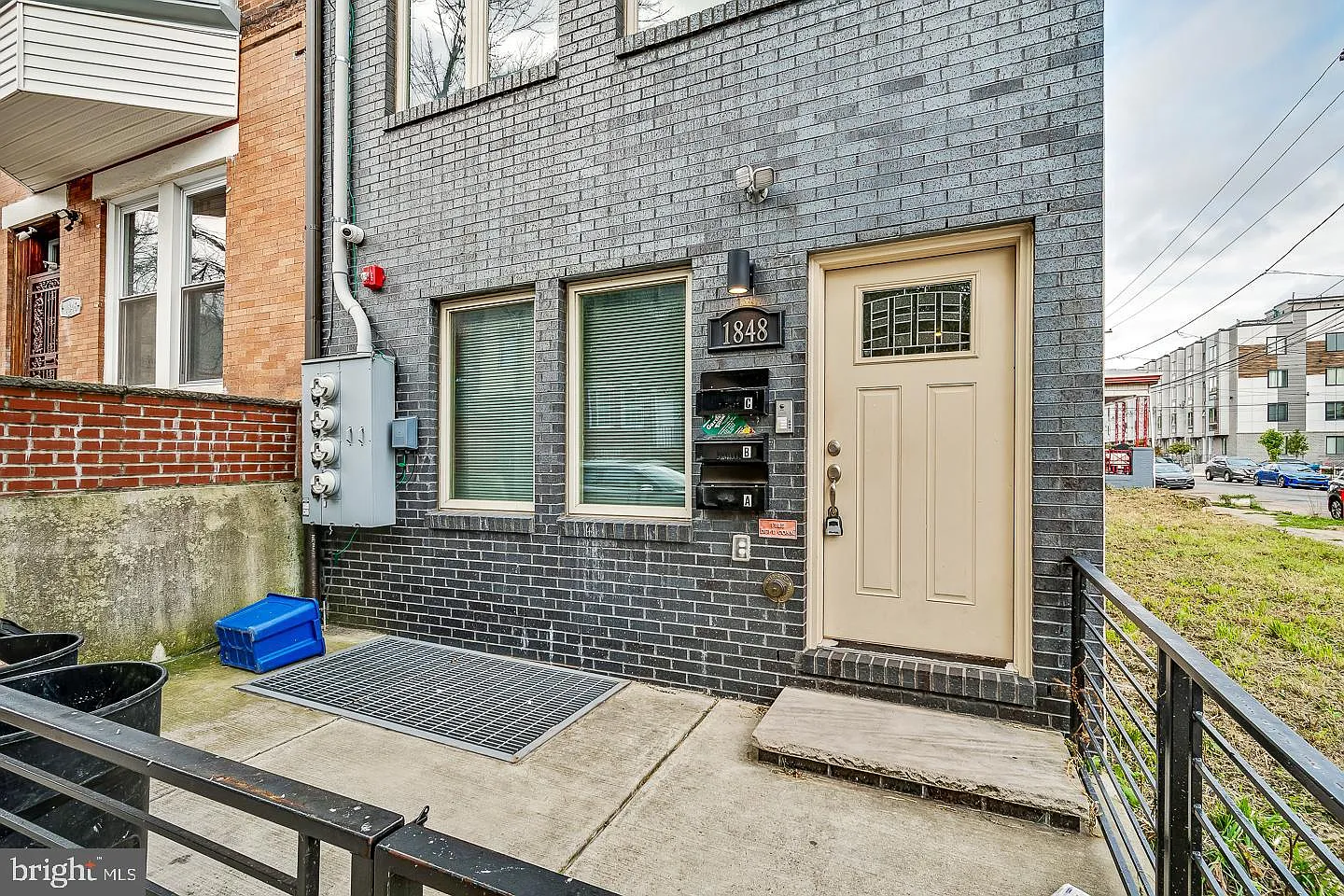 4 bed, 1700 sqft, $2,100 — Photo 1