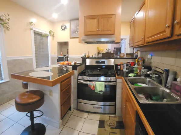 47 Webster St APT 2, Malden, MA 02148