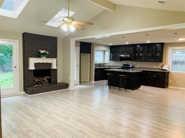 23103 Harpergate Dr, Spring, TX 77373