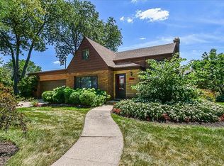 1001 S Waiola Ave, La Grange, IL 60525