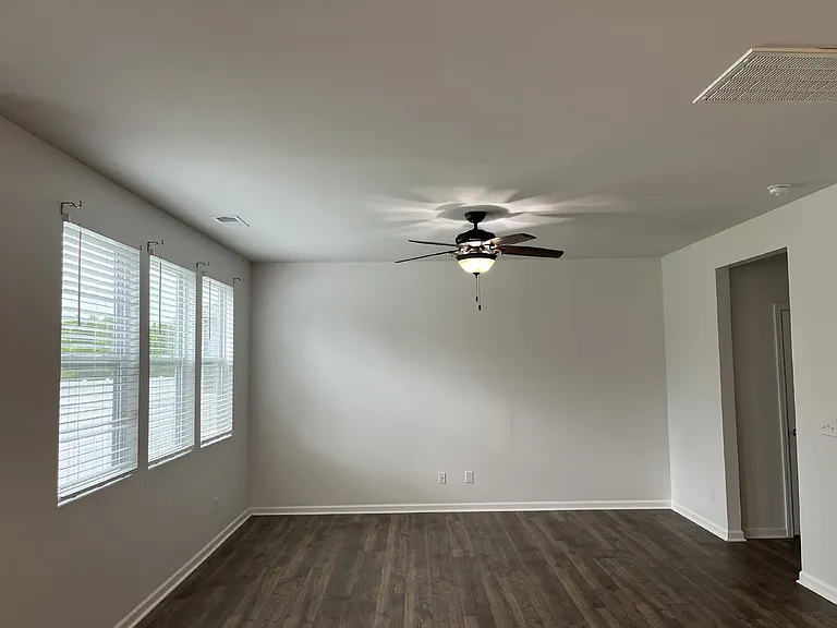 1083 Pepper Stone Dr — Photo 5
